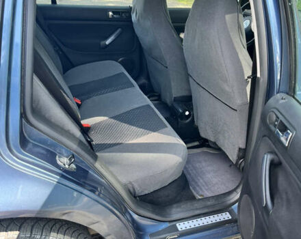 Синий Фольксваген Гольф, объемом двигателя 1.6 л и пробегом 275 тыс. км за 4799 $, фото 29 на Automoto.ua