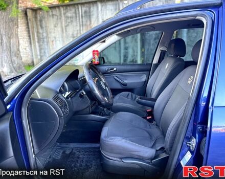 Синий Фольксваген Гольф, объемом двигателя 1.6 л и пробегом 260 тыс. км за 4700 $, фото 6 на Automoto.ua