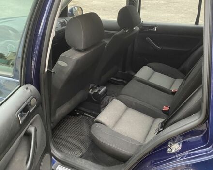 Синий Фольксваген Гольф, объемом двигателя 1.6 л и пробегом 323 тыс. км за 4550 $, фото 6 на Automoto.ua