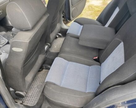 Синий Фольксваген Гольф, объемом двигателя 1.6 л и пробегом 285 тыс. км за 2100 $, фото 3 на Automoto.ua