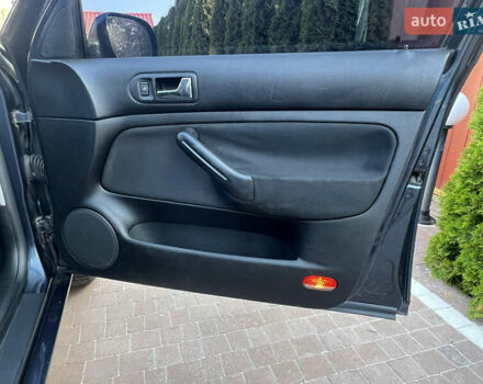 Синий Фольксваген Гольф, объемом двигателя 1.6 л и пробегом 215 тыс. км за 5500 $, фото 10 на Automoto.ua