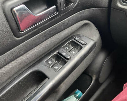 Синий Фольксваген Гольф, объемом двигателя 1.6 л и пробегом 255 тыс. км за 4600 $, фото 9 на Automoto.ua