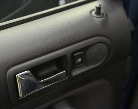 Синий Фольксваген Гольф, объемом двигателя 1.39 л и пробегом 157 тыс. км за 4300 $, фото 16 на Automoto.ua