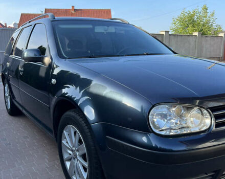 Синий Фольксваген Гольф, объемом двигателя 1.6 л и пробегом 215 тыс. км за 5500 $, фото 1 на Automoto.ua