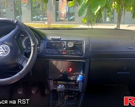 Синій Фольксваген Гольф, об'ємом двигуна 1.6 л та пробігом 300 тис. км за 4600 $, фото 4 на Automoto.ua