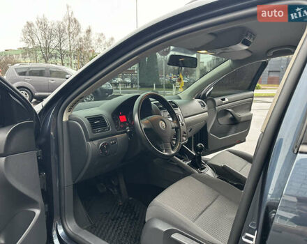 Синий Фольксваген Гольф, объемом двигателя 1.9 л и пробегом 233 тыс. км за 6399 $, фото 28 на Automoto.ua