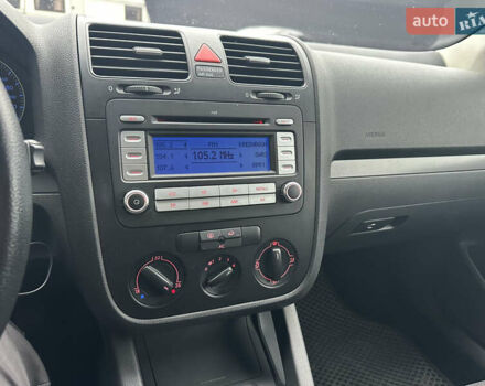 Синій Фольксваген Гольф, об'ємом двигуна 1.6 л та пробігом 248 тис. км за 6800 $, фото 36 на Automoto.ua