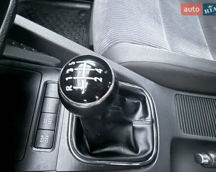 Синий Фольксваген Гольф, объемом двигателя 1.6 л и пробегом 318 тыс. км за 5150 $, фото 48 на Automoto.ua