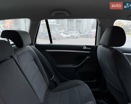 Синий Фольксваген Гольф, объемом двигателя 1.6 л и пробегом 318 тыс. км за 5150 $, фото 73 на Automoto.ua