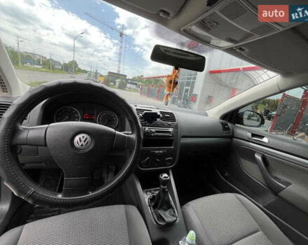Синій Фольксваген Гольф, об'ємом двигуна 1.6 л та пробігом 253 тис. км за 6300 $, фото 5 на Automoto.ua