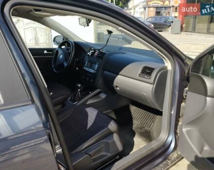 Синий Фольксваген Гольф, объемом двигателя 1.6 л и пробегом 195 тыс. км за 6700 $, фото 5 на Automoto.ua