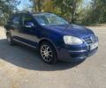 Синий Фольксваген Гольф, объемом двигателя 1.6 л и пробегом 290 тыс. км за 5500 $, фото 1 на Automoto.ua