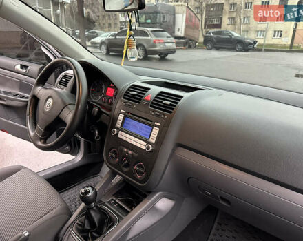 Синий Фольксваген Гольф, объемом двигателя 1.9 л и пробегом 233 тыс. км за 6399 $, фото 43 на Automoto.ua