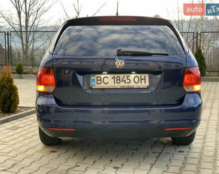 Синій Фольксваген Гольф, об'ємом двигуна 1.39 л та пробігом 216 тис. км за 5800 $, фото 4 на Automoto.ua