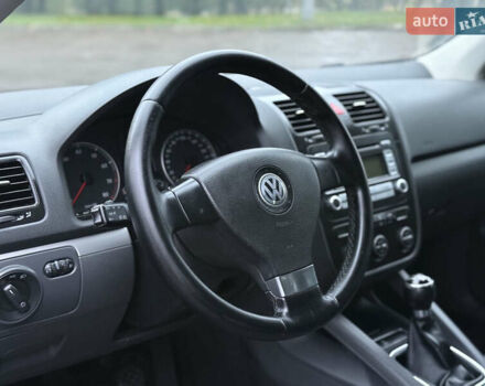 Синий Фольксваген Гольф, объемом двигателя 1.6 л и пробегом 318 тыс. км за 5150 $, фото 38 на Automoto.ua