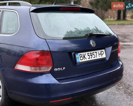 Синий Фольксваген Гольф, объемом двигателя 1.6 л и пробегом 318 тыс. км за 5150 $, фото 30 на Automoto.ua