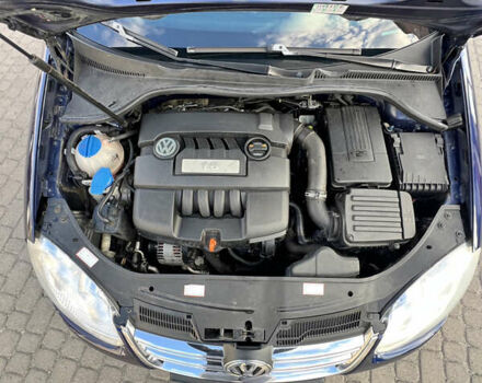 Синий Фольксваген Гольф, объемом двигателя 1.6 л и пробегом 272 тыс. км за 5600 $, фото 9 на Automoto.ua