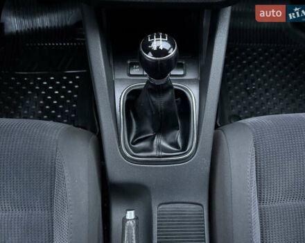 Синий Фольксваген Гольф, объемом двигателя 1.6 л и пробегом 318 тыс. км за 5150 $, фото 54 на Automoto.ua