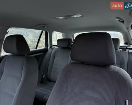 Синий Фольксваген Гольф, объемом двигателя 1.6 л и пробегом 318 тыс. км за 5150 $, фото 71 на Automoto.ua