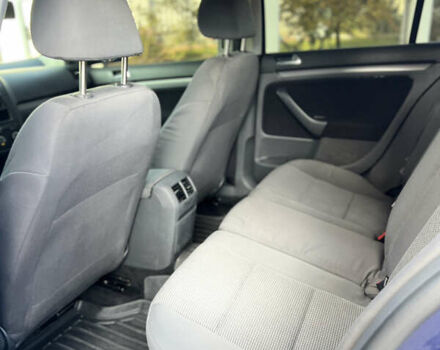 Синий Фольксваген Гольф, объемом двигателя 1.6 л и пробегом 272 тыс. км за 5600 $, фото 6 на Automoto.ua