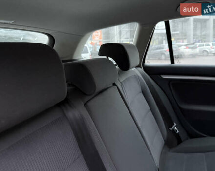 Синий Фольксваген Гольф, объемом двигателя 1.6 л и пробегом 318 тыс. км за 5150 $, фото 58 на Automoto.ua