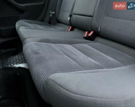 Синий Фольксваген Гольф, объемом двигателя 1.6 л и пробегом 318 тыс. км за 5150 $, фото 52 на Automoto.ua