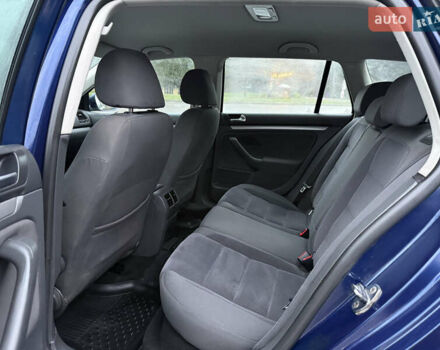Синий Фольксваген Гольф, объемом двигателя 1.6 л и пробегом 318 тыс. км за 5150 $, фото 49 на Automoto.ua