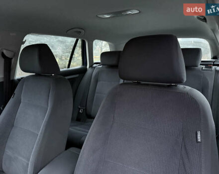 Синий Фольксваген Гольф, объемом двигателя 1.6 л и пробегом 318 тыс. км за 5150 $, фото 65 на Automoto.ua