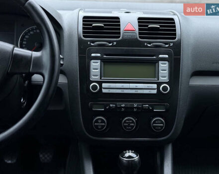 Синий Фольксваген Гольф, объемом двигателя 1.6 л и пробегом 318 тыс. км за 5150 $, фото 39 на Automoto.ua