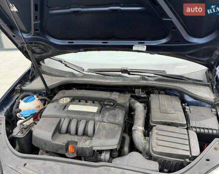 Синій Фольксваген Гольф, об'ємом двигуна 1.6 л та пробігом 218 тис. км за 5799 $, фото 18 на Automoto.ua