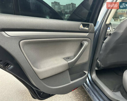 Синий Фольксваген Гольф, объемом двигателя 1.9 л и пробегом 233 тыс. км за 6399 $, фото 31 на Automoto.ua