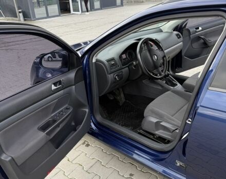 Синий Фольксваген Гольф, объемом двигателя 1.9 л и пробегом 270 тыс. км за 6434 $, фото 6 на Automoto.ua