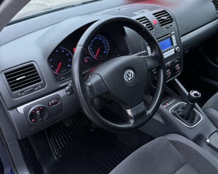 Синий Фольксваген Гольф, объемом двигателя 1.4 л и пробегом 192 тыс. км за 6800 $, фото 22 на Automoto.ua