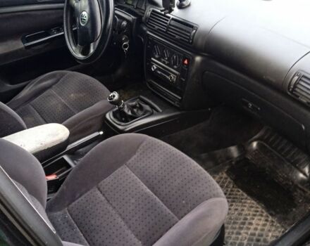 Синий Фольксваген Гольф, объемом двигателя 2 л и пробегом 267 тыс. км за 1000 $, фото 1 на Automoto.ua