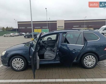 Синий Фольксваген Гольф, объемом двигателя 1.4 л и пробегом 190 тыс. км за 5999 $, фото 11 на Automoto.ua