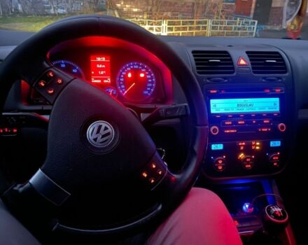 Синий Фольксваген Гольф, объемом двигателя 1.9 л и пробегом 255 тыс. км за 2400 $, фото 5 на Automoto.ua