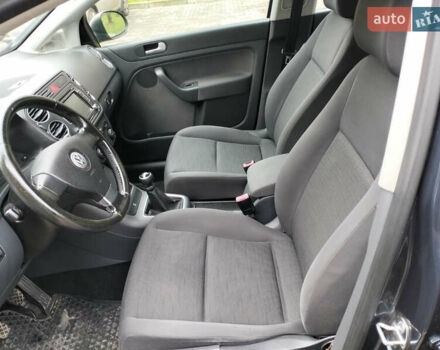 Синій Фольксваген Гольф, об'ємом двигуна 1.6 л та пробігом 207 тис. км за 5350 $, фото 5 на Automoto.ua