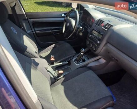 Синий Фольксваген Гольф, объемом двигателя 1.9 л и пробегом 270 тыс. км за 6500 $, фото 4 на Automoto.ua