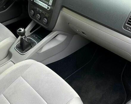 Синій Фольксваген Гольф, об'ємом двигуна 1.6 л та пробігом 237 тис. км за 7200 $, фото 4 на Automoto.ua