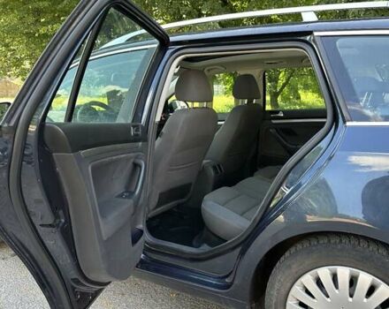 Синий Фольксваген Гольф, объемом двигателя 1.39 л и пробегом 260 тыс. км за 5900 $, фото 14 на Automoto.ua