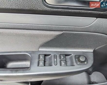 Синій Фольксваген Гольф, об'ємом двигуна 1.6 л та пробігом 178 тис. км за 5799 $, фото 13 на Automoto.ua