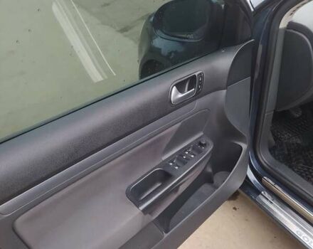 Синій Фольксваген Гольф, об'ємом двигуна 1.6 л та пробігом 267 тис. км за 5450 $, фото 5 на Automoto.ua