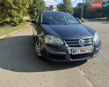 Синий Фольксваген Гольф, объемом двигателя 1.6 л и пробегом 212 тыс. км за 6700 $, фото 1 на Automoto.ua