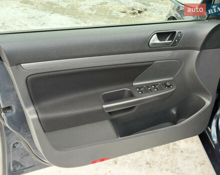 Синій Фольксваген Гольф, об'ємом двигуна 1.6 л та пробігом 189 тис. км за 5950 $, фото 11 на Automoto.ua