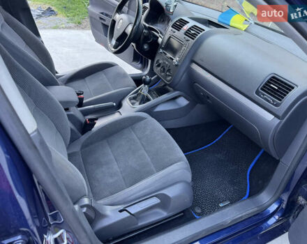 Синий Фольксваген Гольф, объемом двигателя 1.9 л и пробегом 291 тыс. км за 5990 $, фото 16 на Automoto.ua