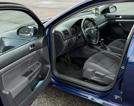 Синий Фольксваген Гольф, объемом двигателя 1.4 л и пробегом 228 тыс. км за 6300 $, фото 30 на Automoto.ua