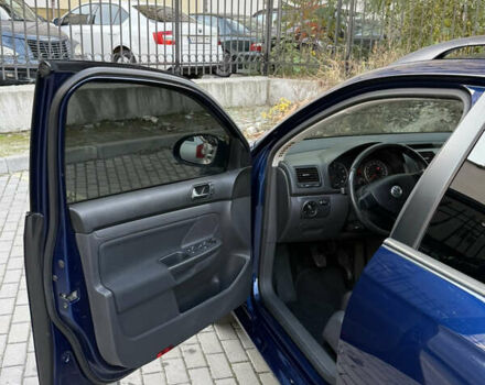 Фольксваген Гольф 2009 в Харькове на Automoto.ua Синий Фольксваген Гольф, объемом двигателя 1.39 л и пробегом 197 тыс. км за 6200 $, фото 9 на Automoto.ua