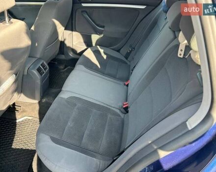 Синій Фольксваген Гольф, об'ємом двигуна 1.39 л та пробігом 239 тис. км за 7500 $, фото 4 на Automoto.ua