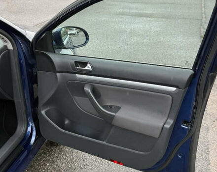 Синий Фольксваген Гольф, объемом двигателя 1.4 л и пробегом 228 тыс. км за 6300 $, фото 38 на Automoto.ua