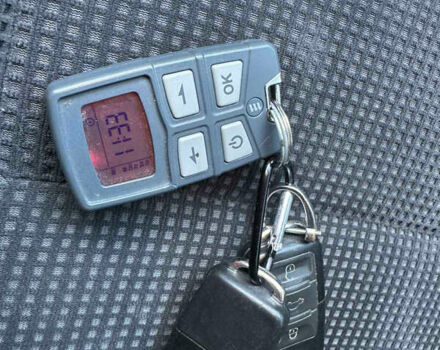 Синий Фольксваген Гольф, объемом двигателя 1.9 л и пробегом 291 тыс. км за 5990 $, фото 6 на Automoto.ua